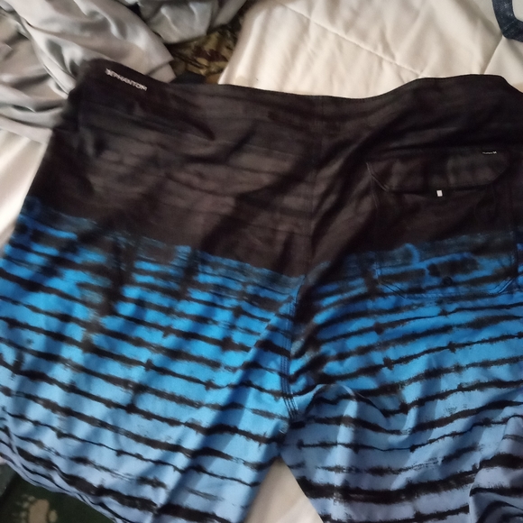 Hurley shorts - Picture 1 of 2
